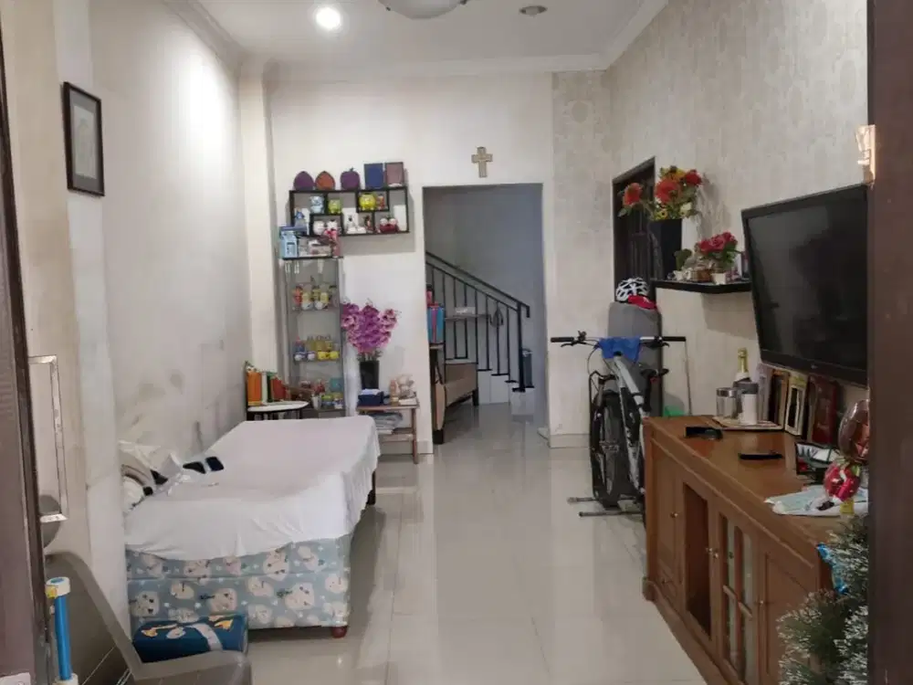 DIJUAL RUMAH BAGUS FULL RENOVASI HARGA TERMURAH DI VILLA TAMAN BANDARA