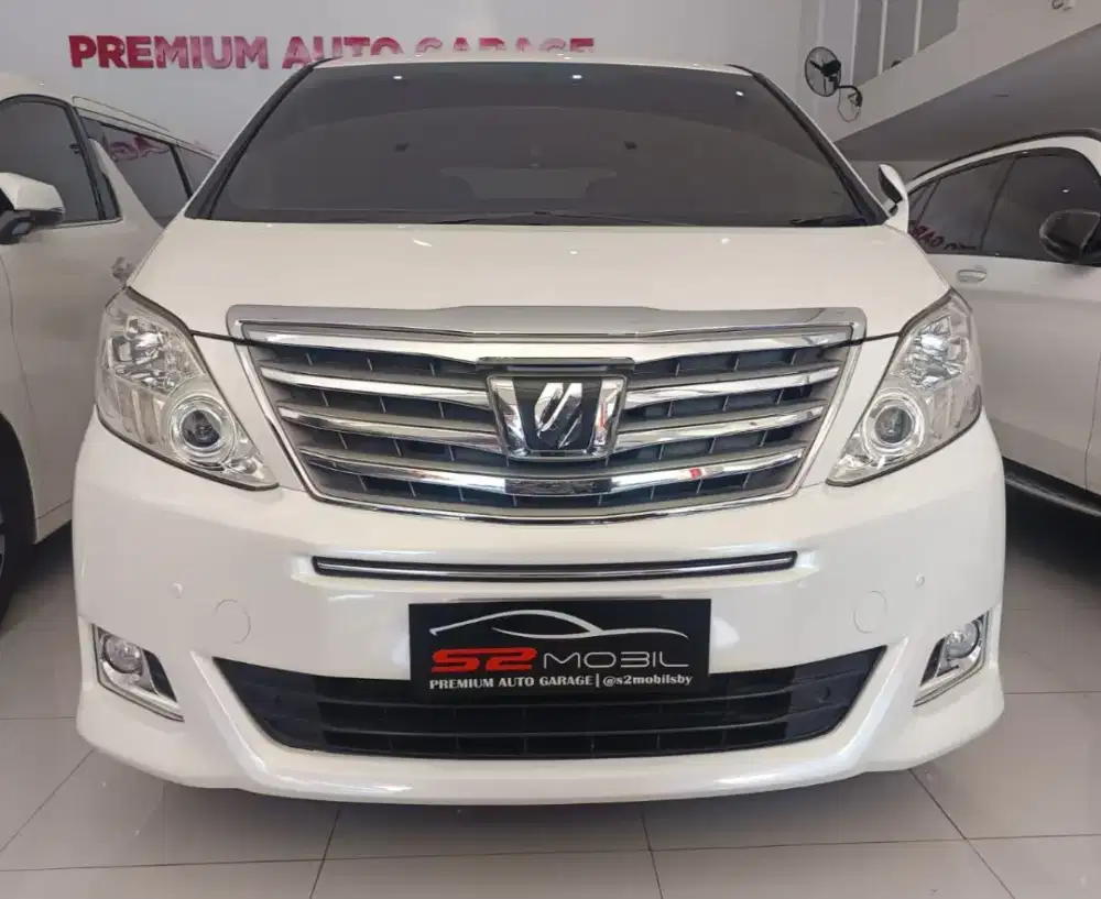 Toyota Alphard Wellcab tahun 2012 Putih