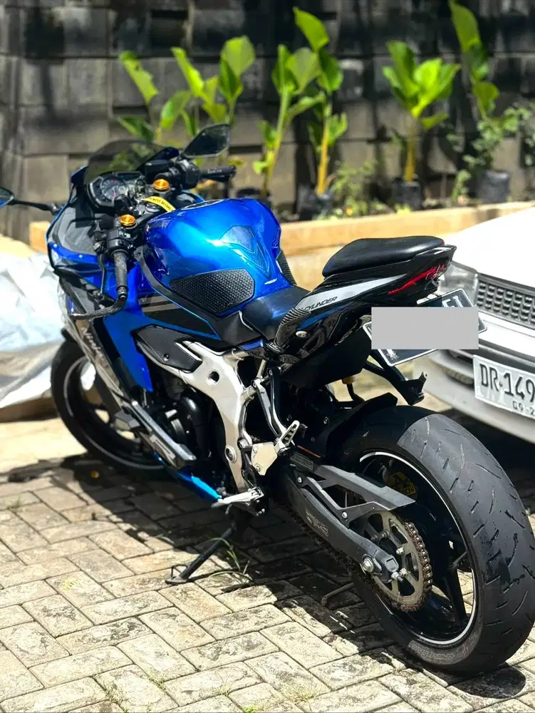 KAWASAKI ZX25-R BIRU