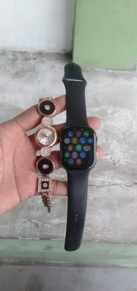 Jam tangan jarang pakai di jual dari pada keletak murah no minus