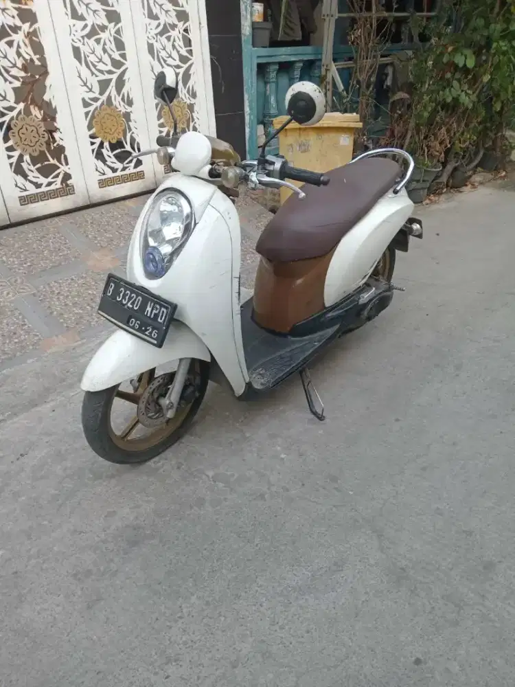 Honda Scoopy 2011 ss lengkap mesin bagus plat B Tangerang