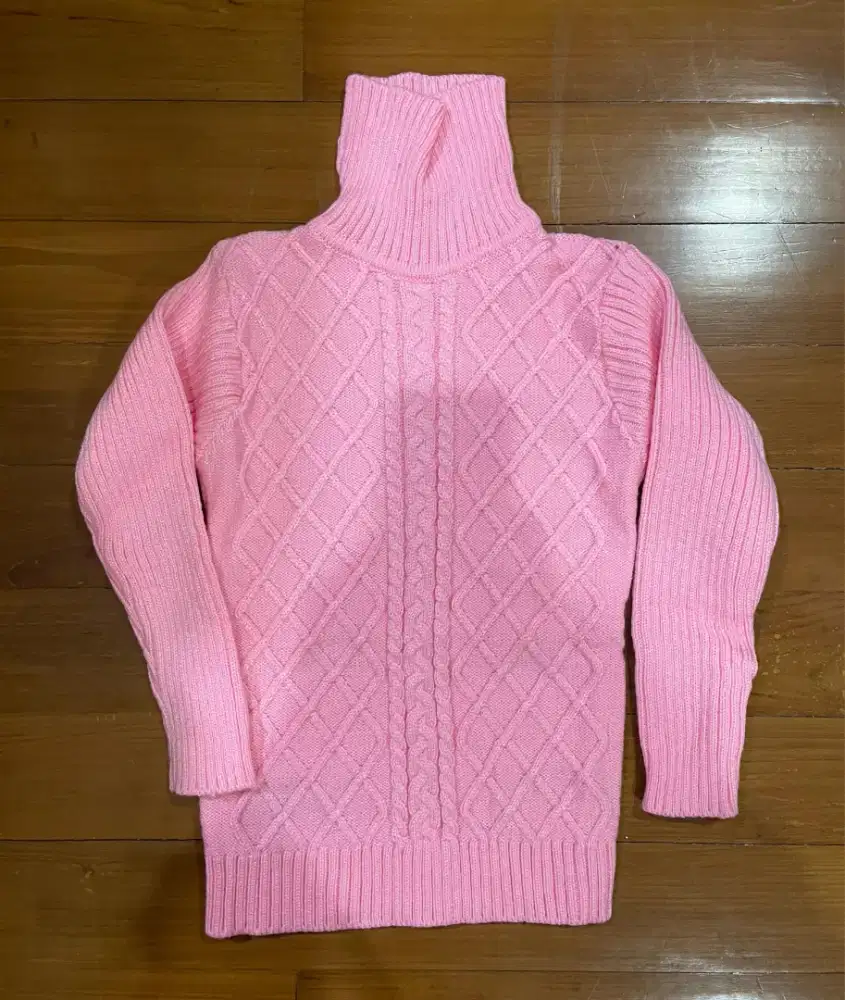 Dijual Cepat ! Pink Knit Turtleneck Cable Sweater