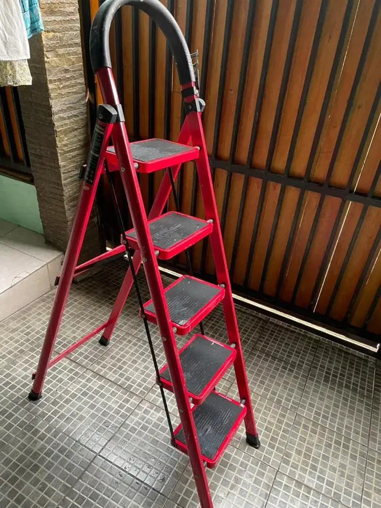 tangga besi almunium 5 layer