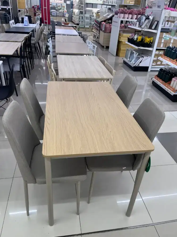 Meja Makan Minimalis dan Terbaru