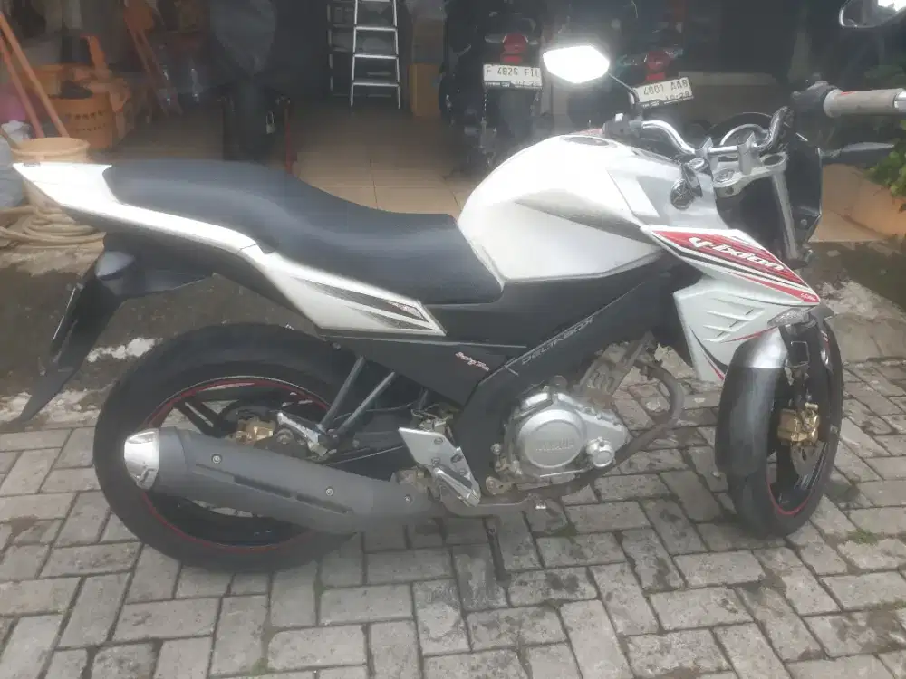 Jual yamaha vixion 2015