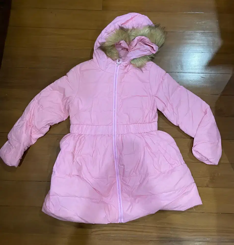 Dijual Cepat ! Puffer Jacket Warna Pink. Kondisi Sangat Bagus
