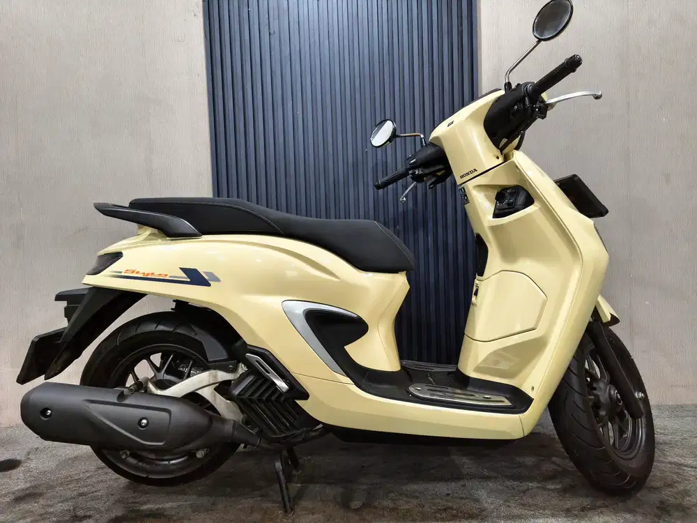 Stylo 160 CBS 2025 istimewa mulus terawat siap pakai...