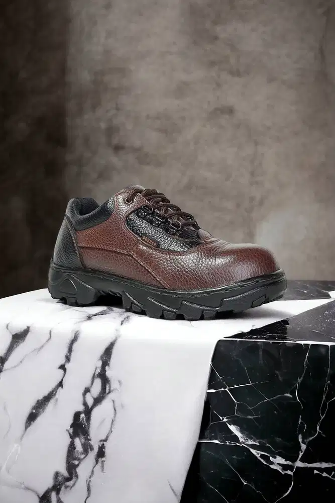 Premium Sepatu safety boots panjang Gresik