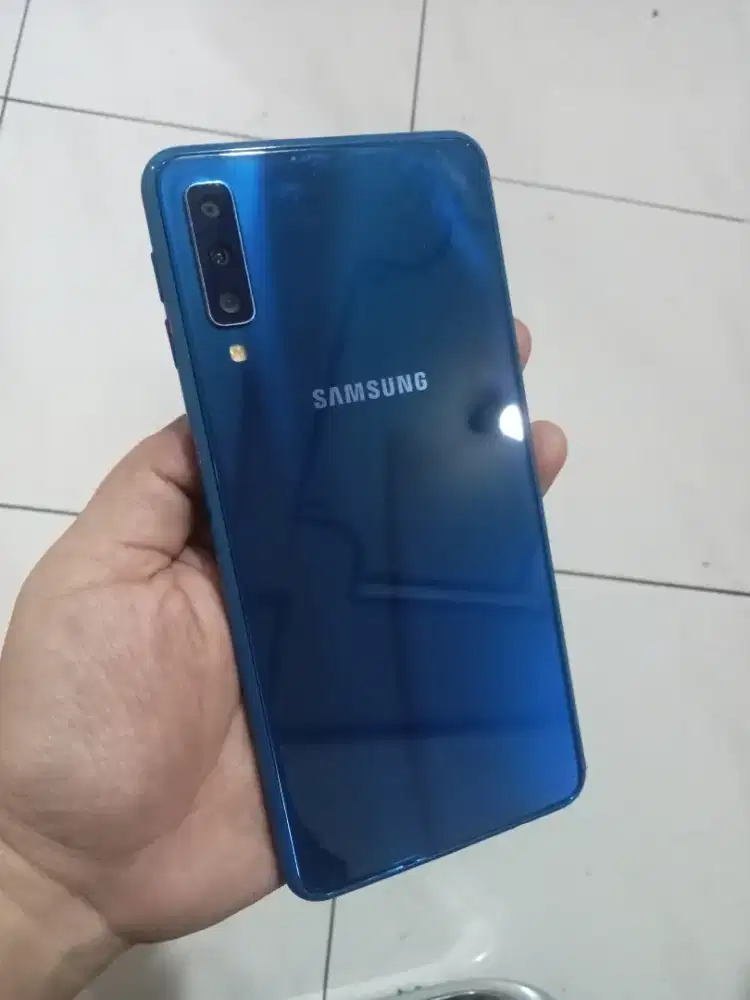 Galaxy A7-Finger.4G.Ram 4/64GB.NFC.ORI #GOLDEN PONSEL
