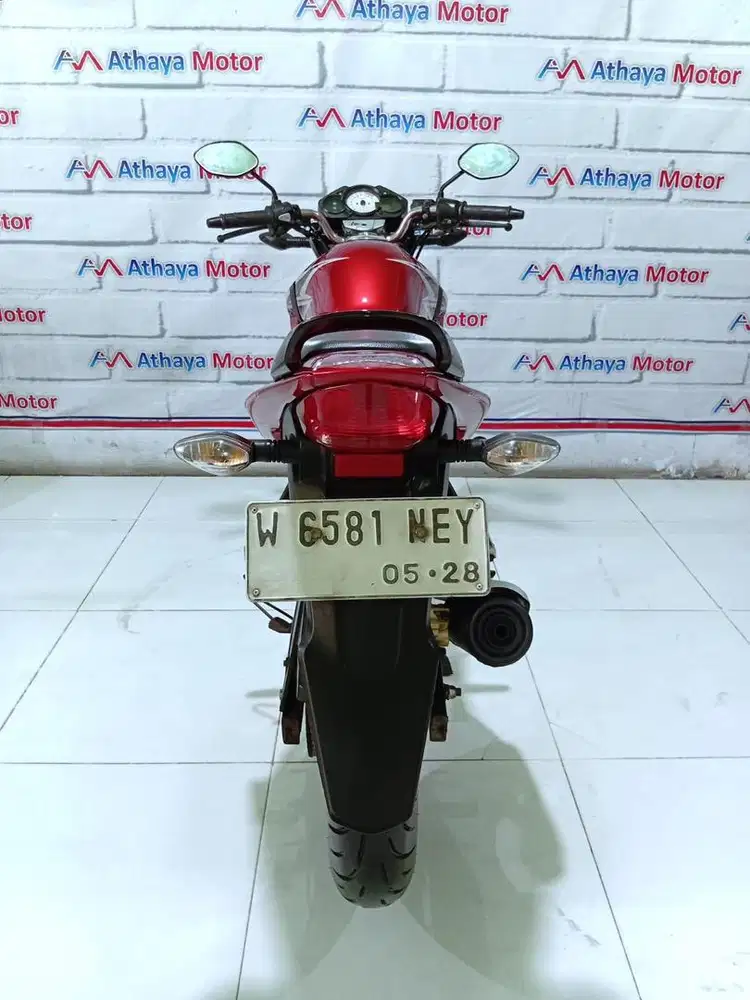 CB 150 R STREET FIRE