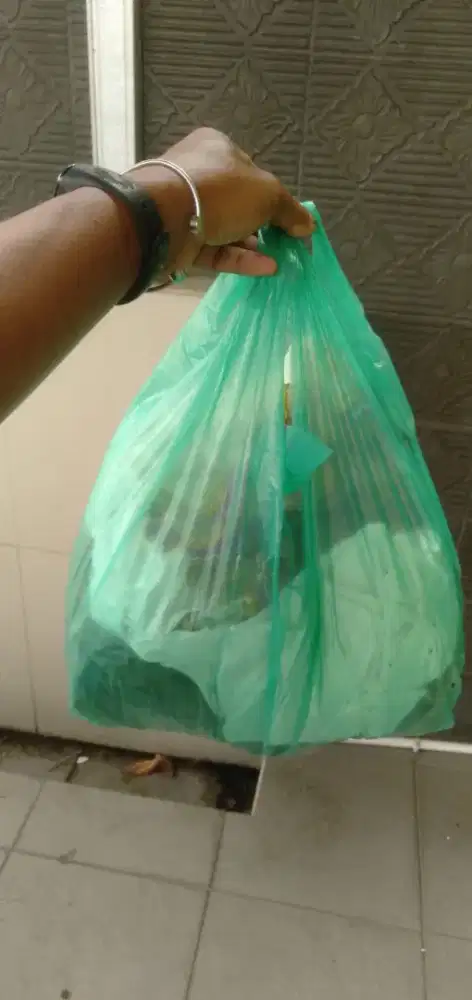 Barang kesenangan murah aja yg ada di foto  di pakai dan koleksi