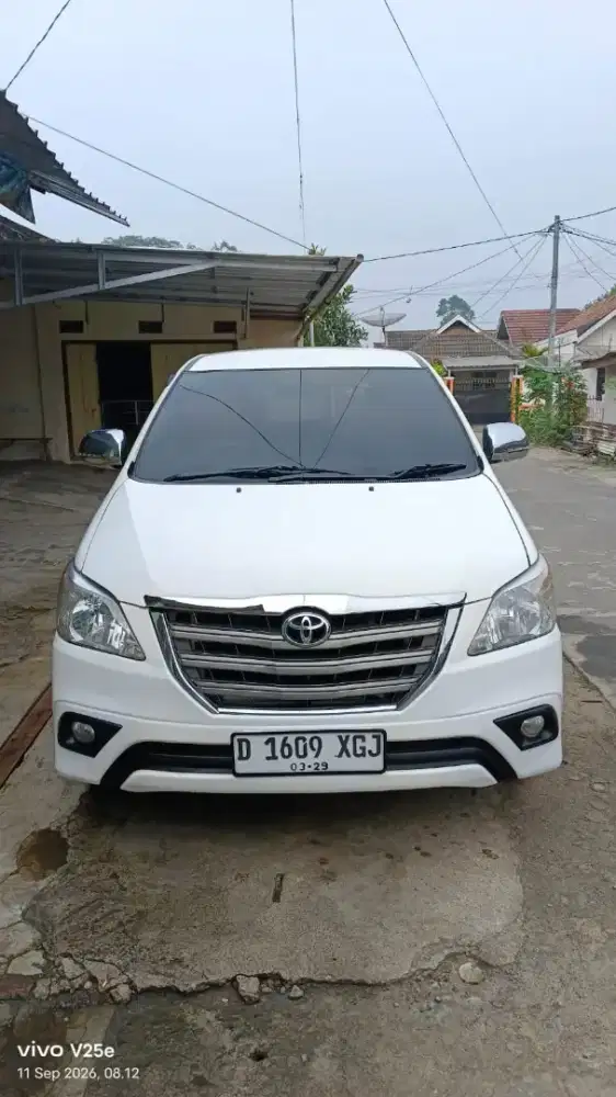 INNOVA G 2.5 SOLAR 2014