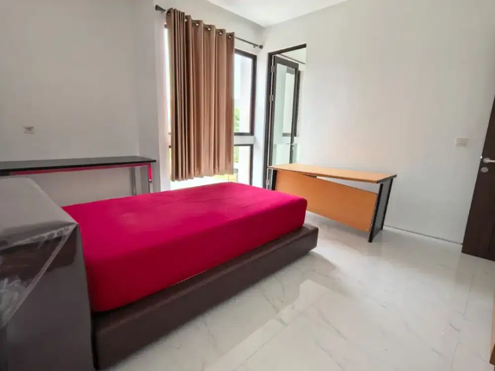 Rumah Hadap Timur Laut Cluster Aeris Citra Garden Serpong, Tangerang