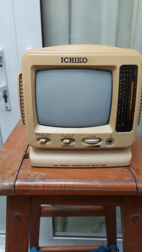 TV Mini Portable Jadul Ichiko 5.5 Inch + Radio AM/FM - Vintage Klasik