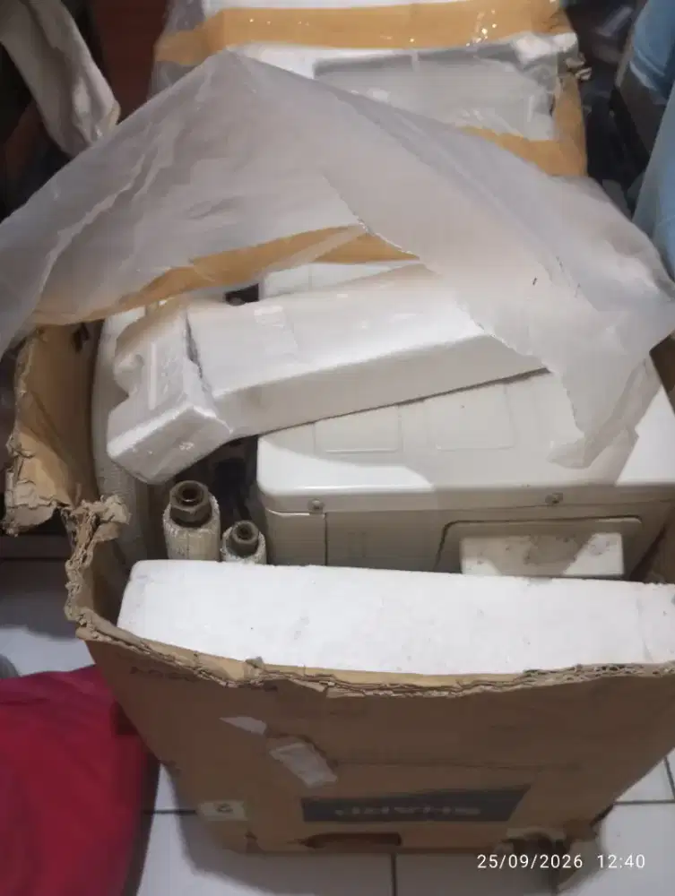 Di jual AC Sharp 1 PK KONDISI 95%