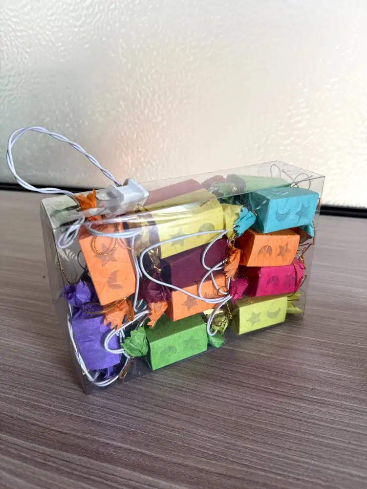 Lampu Hias Tumbler LED Motif Permen / Ketupat Warna-Warni (Rp 25.000)