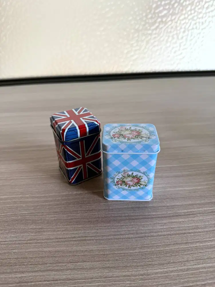 Kotak Kaleng Mini Unik / Mini Tin Box Set 2 Pcs (Rp 15.000)