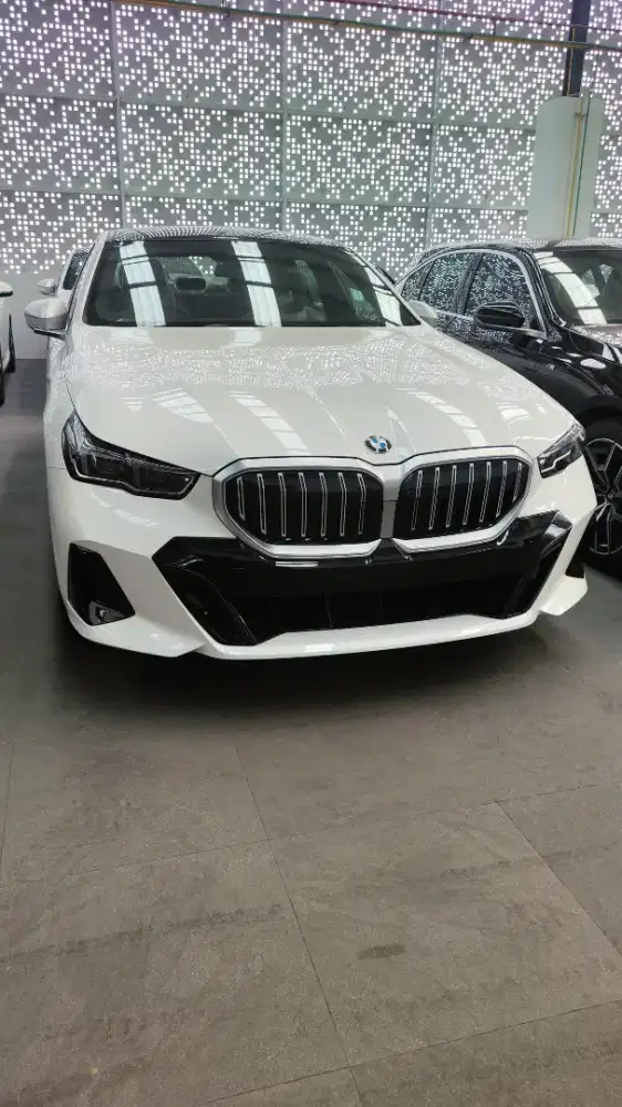 BMW 520i M Sport LCI White
