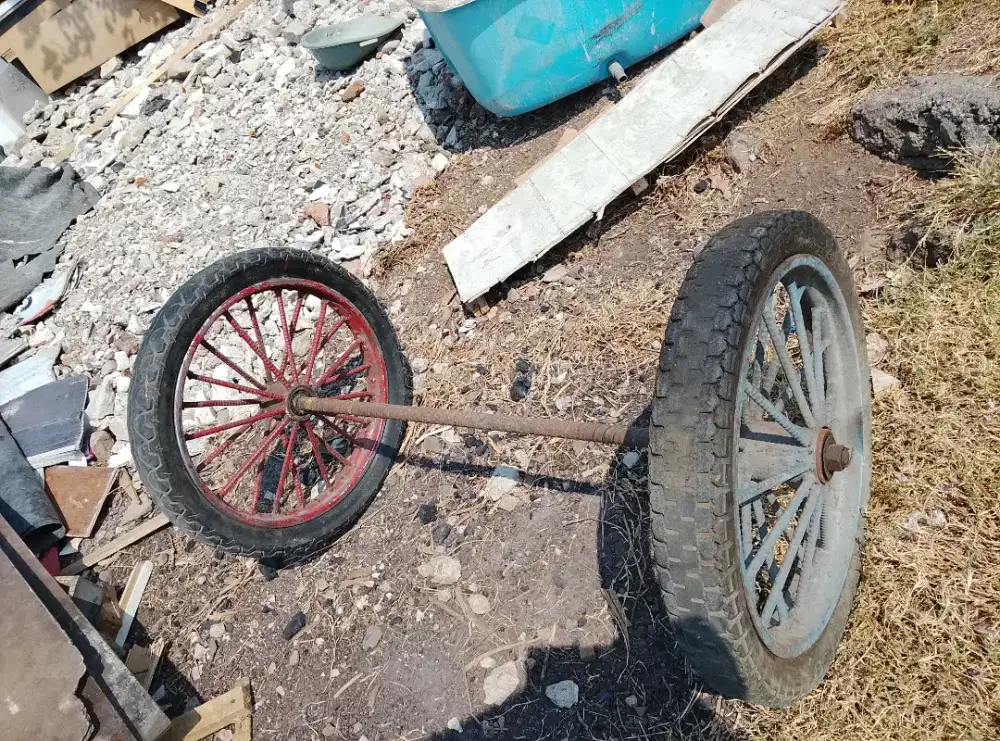 Roda jualan roda gerobak