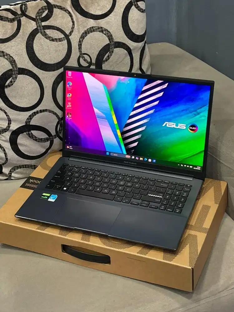 Asus Vivobook Pro 15 OLED M6500QC 15” OLED R5-5600H 16GB / 512GB RTX