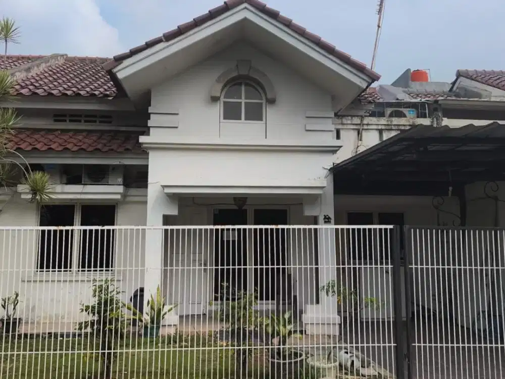 Disewakan Rumah Rapih Terawat di Nusa Loka Lokasi Strategis