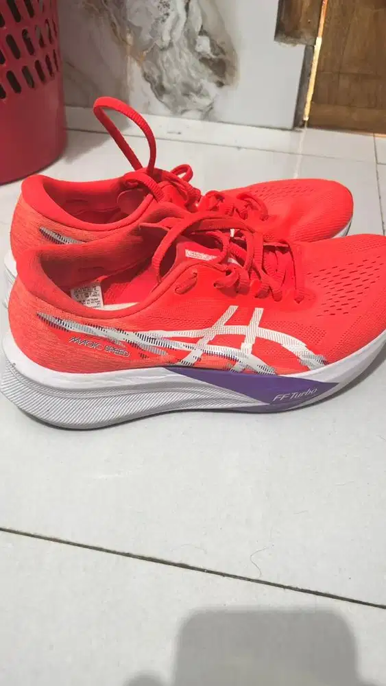 Asics Magicspeed 4