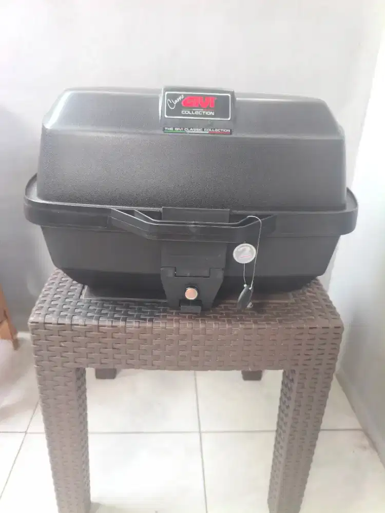 Box givi E20 N Baru Kunci 2 Tanpa Baseplate
