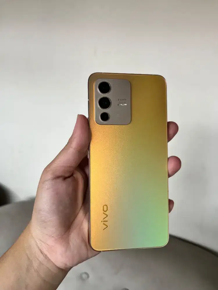 Vivo v23 5g gold