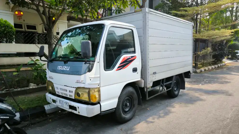 Jual cepat truk elf izuzu Elf thn 2010 diesel 2771 cc 161733 km