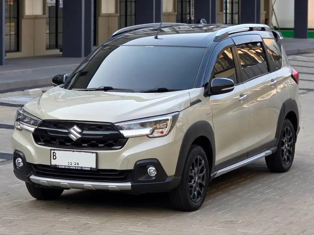 Suzuki XL7 Alpha Hybrid AT 2023