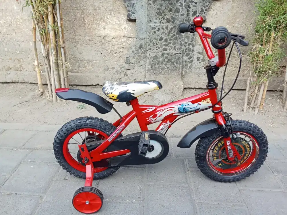 Sepeda anak WIMCYCLE lightning McQueen R 12