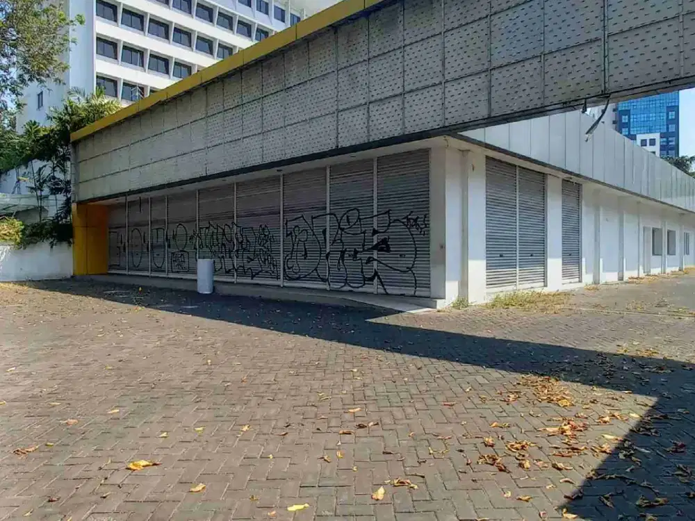 Disewakan Gedung Komersial Pusat Kota Surabaya Ex Bank Commonwealth