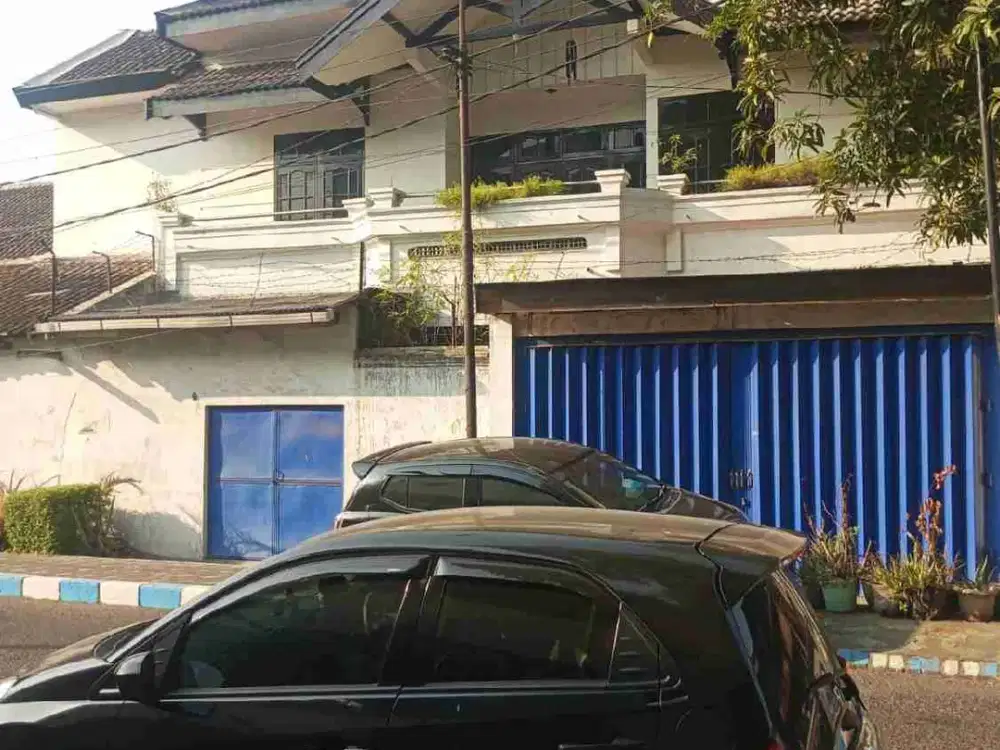 Dijual Rumah + Toko Lokasi Super Strategis Pusat Kota Sidoarjo