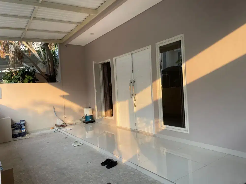 Dijual Rumah Pakuwon City 2 Lantai Bangunan Sendiri Semi Furnished