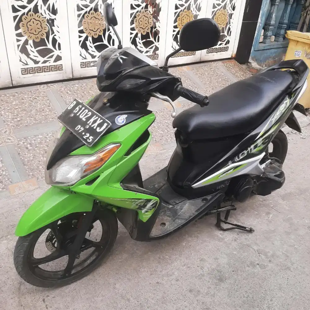 Yamaha Xeon 2010 ss lengkap mesin bagus stater tokcer plat Bekasi Kota