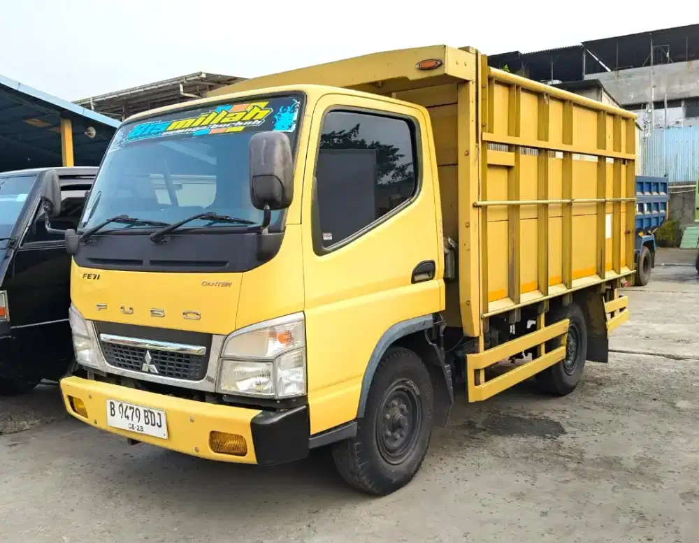 CDE Mitsubishi Coltdiesel canter engkel FE 71 bak sentral kayu 2023