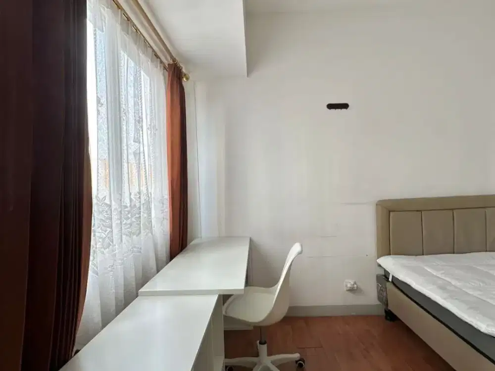 Disewakan Apartemen UC Berkeley Surabaya Barat