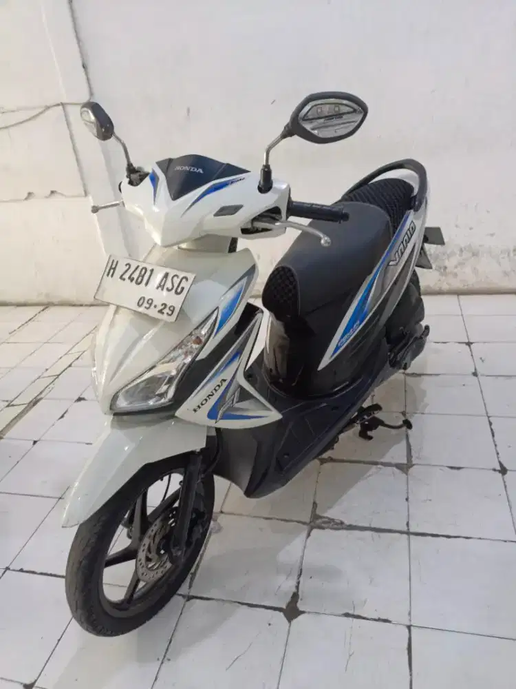 vario 110 thn 2014 putih