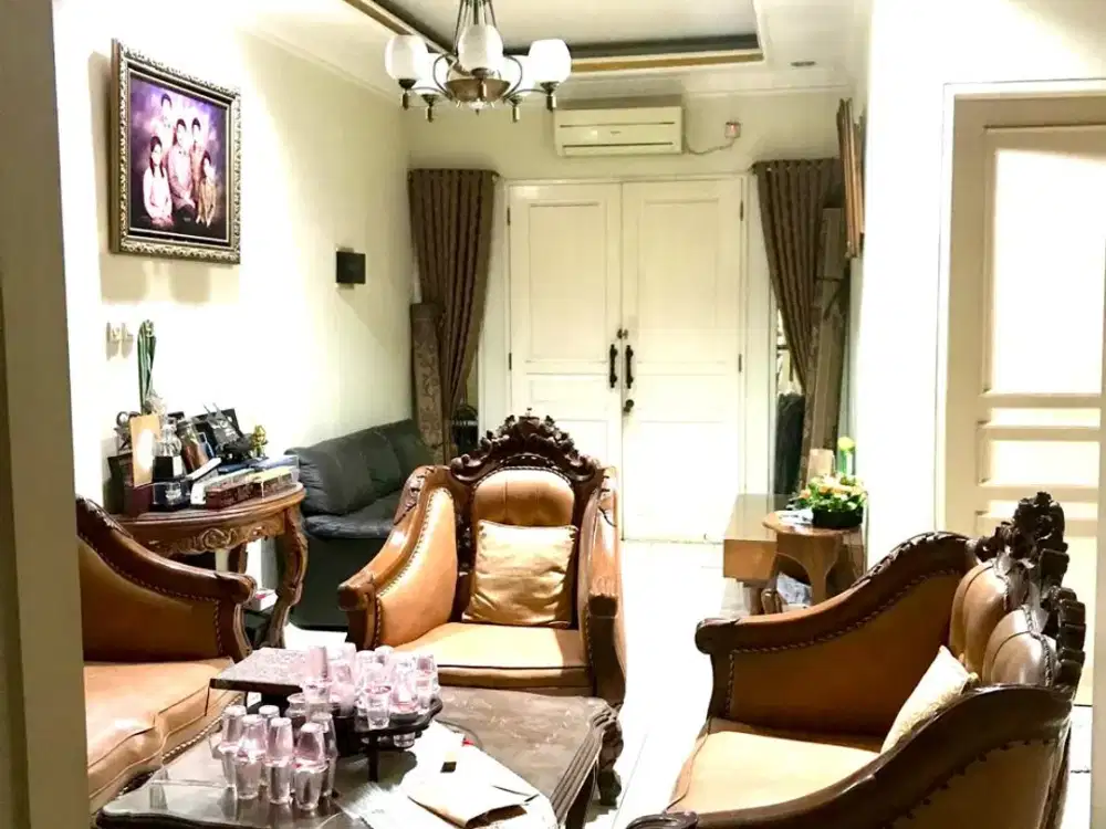 Dijual cepat rumah siap huni di Royal Residence Jakarta Timur