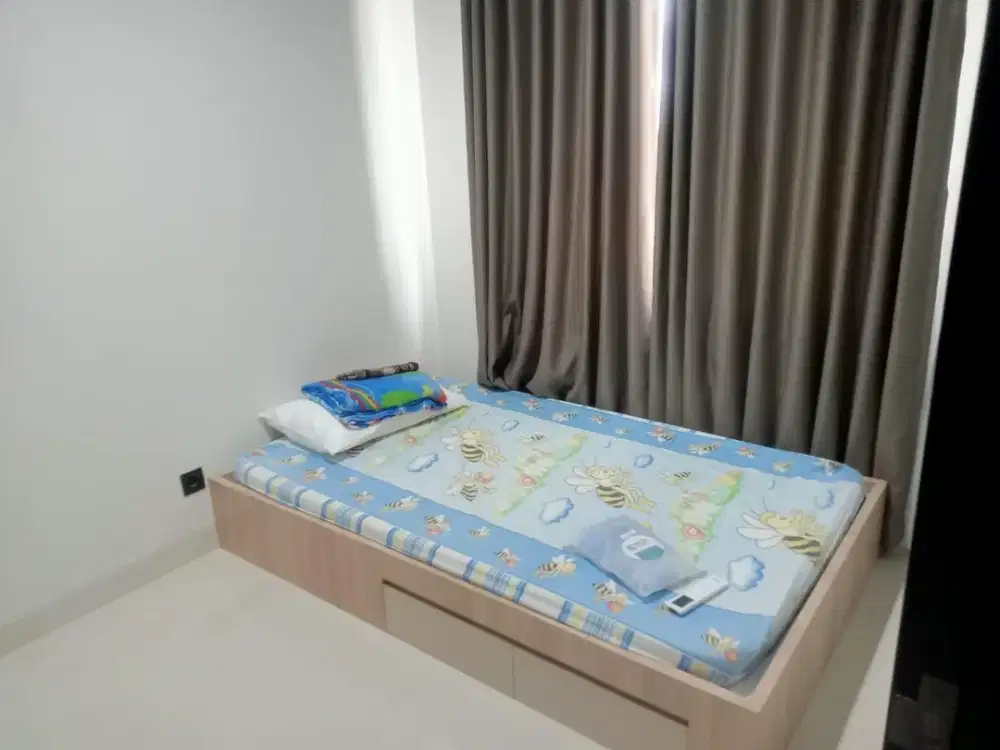 Sewa Rumah Genova Summarecon 4+1 KT Siap Huni