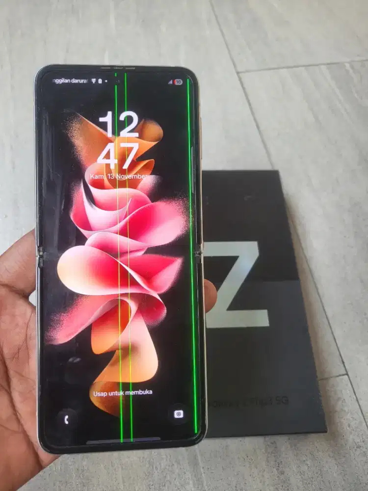 Jual cepat samsung z flip 3 ram 8/128 resmi fullset