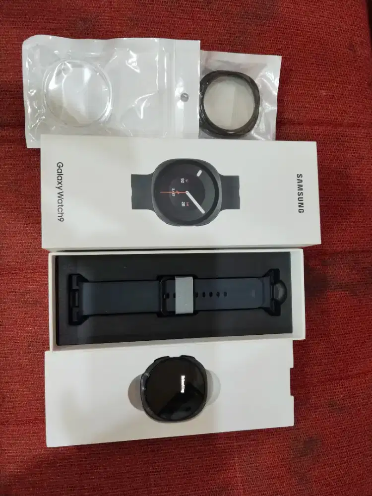 Samsung galaxy watch 9 44mm sein like new