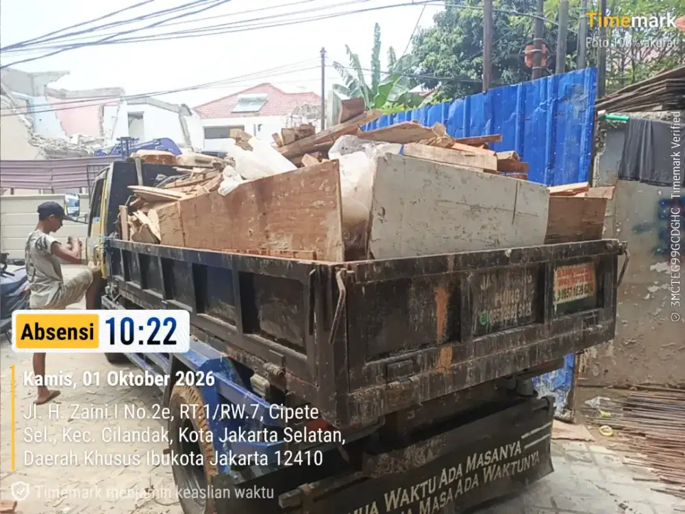 Buang puing dan buang sampah proyek