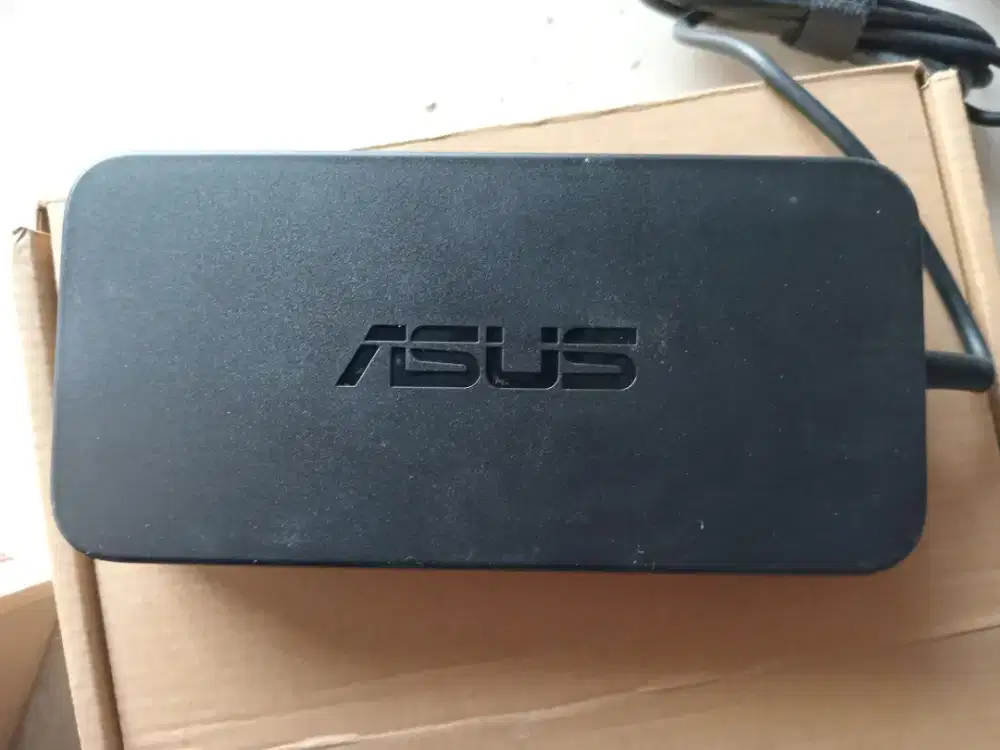 AC ADAPTER charger kabel merk asus 19v. 6.32A