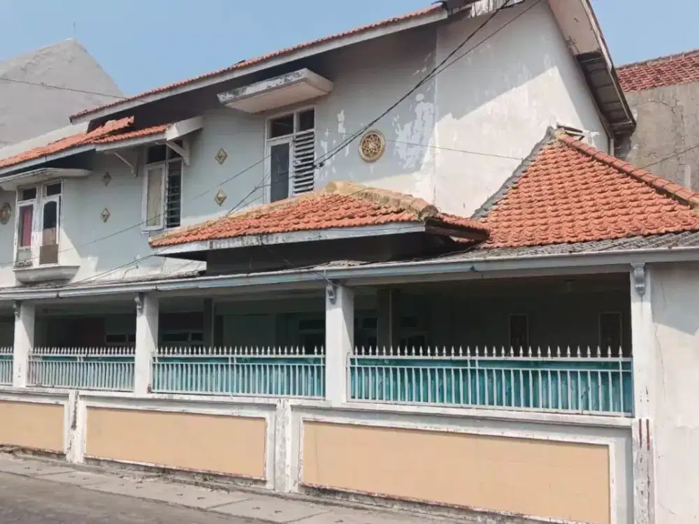 Lelang Rumah 2Lt di 0 Jalan Semampir Barat Cocok untuk Kos-Kosan