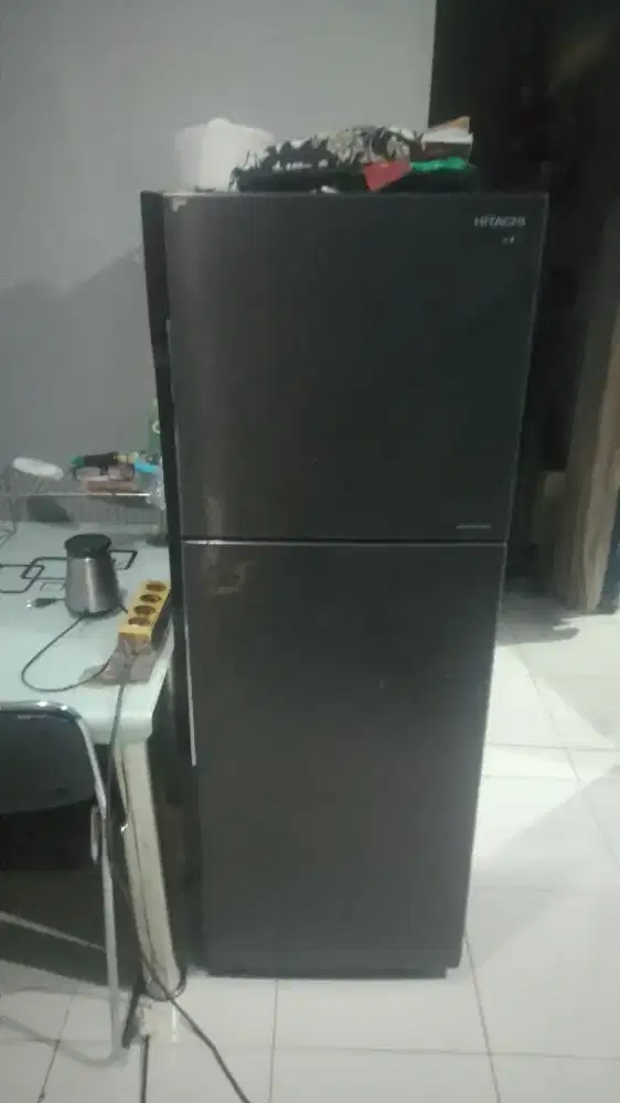 Jual cepet kulkas 2 pintu