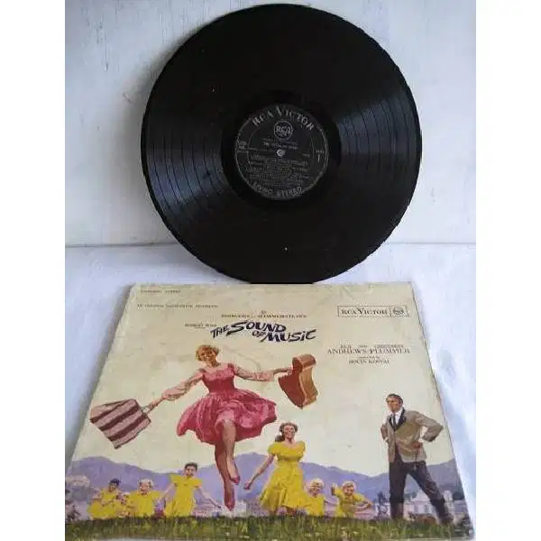 Vintage piringan hitam antik gramophone SOUNDTRACK RECORDING