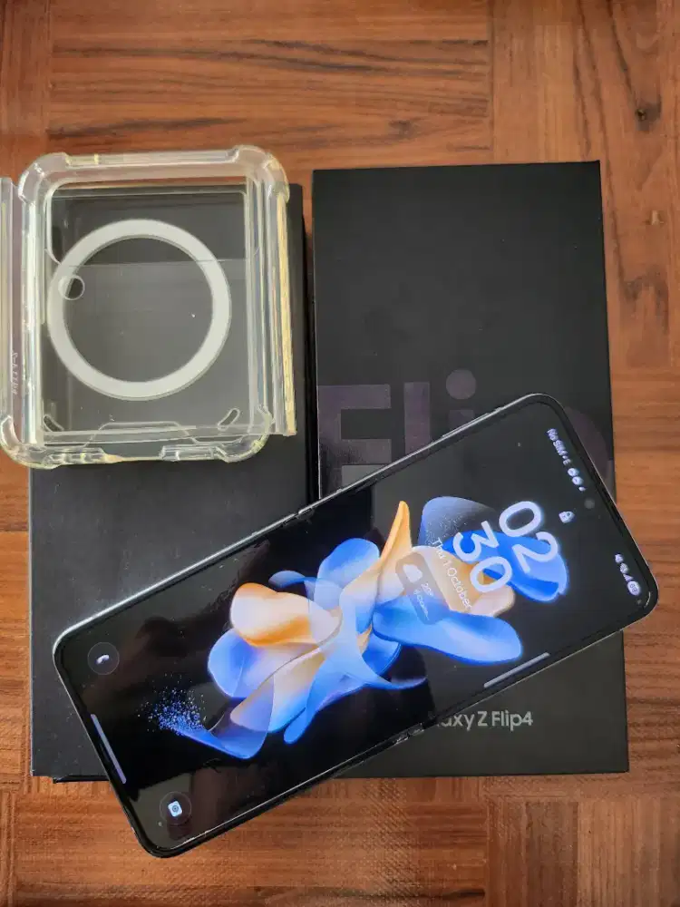 Samsung z flip 4 8/256gb lengkap mulus nominus