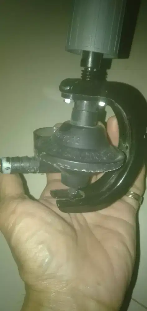 REGULATOR kompor gas