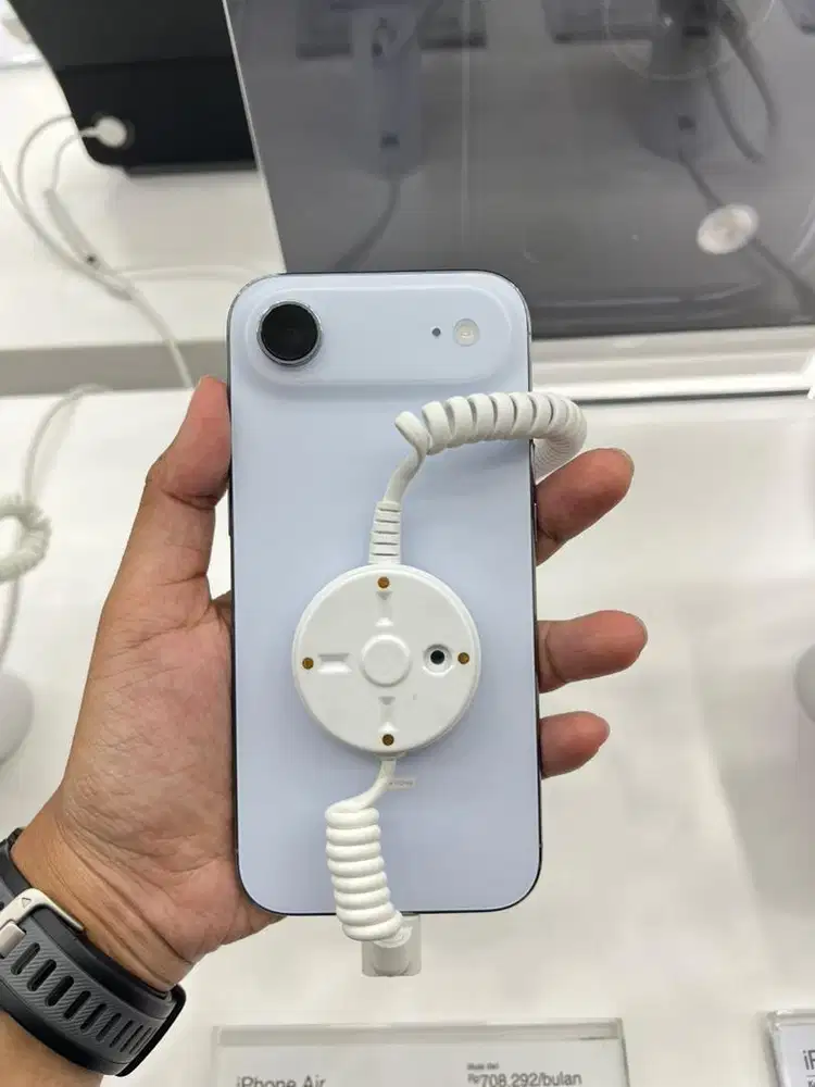 iPhone Air ( Apple )
